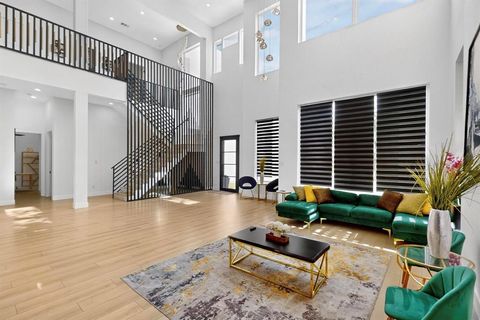 Tiny photo for 3946 N Cresthaven Road, Dallas, TX 75209 (MLS # 21112664)