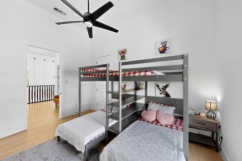 Tiny photo for 3946 N Cresthaven Road, Dallas, TX 75209 (MLS # 21112664)