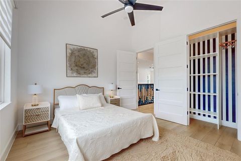 Tiny photo for 3946 N Cresthaven Road, Dallas, TX 75209 (MLS # 21112664)