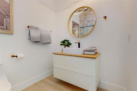 Tiny photo for 3946 N Cresthaven Road, Dallas, TX 75209 (MLS # 21112664)