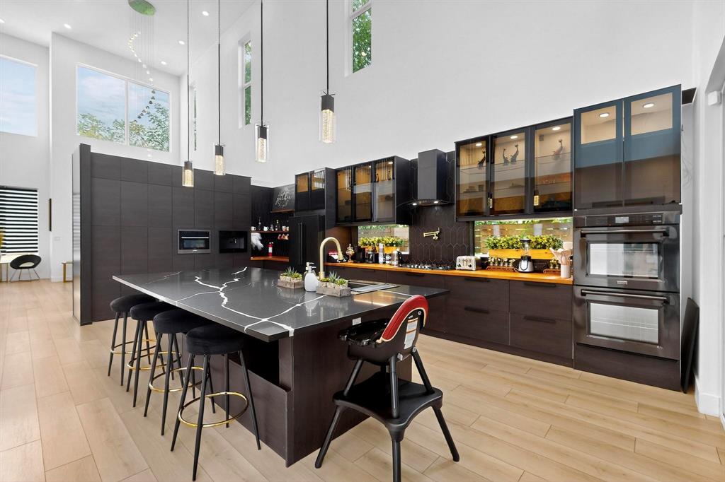 Randalls Plainview - Residential Lease