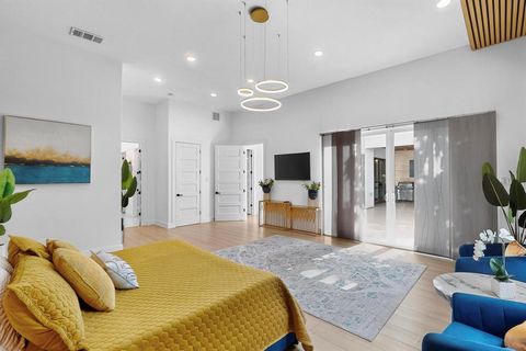 Tiny photo for 3946 N Cresthaven Road, Dallas, TX 75209 (MLS # 21112664)