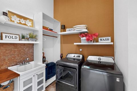 Tiny photo for 3946 N Cresthaven Road, Dallas, TX 75209 (MLS # 21112664)