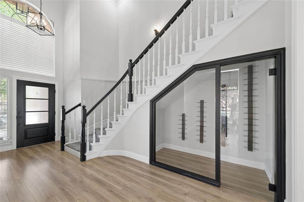6606 Carriage Drive