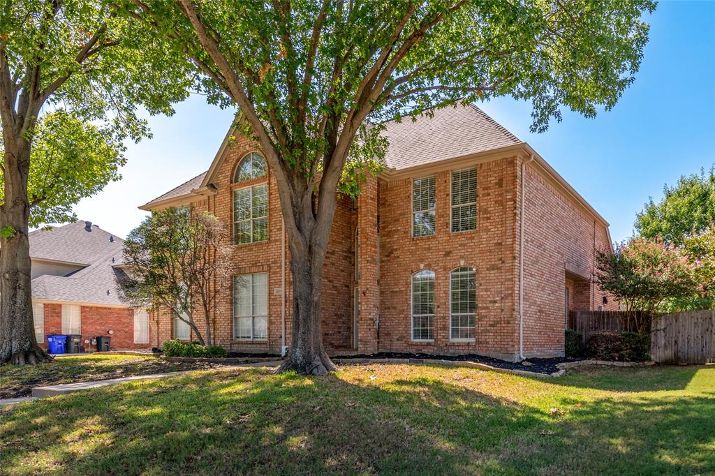 6606 Carriage Drive
