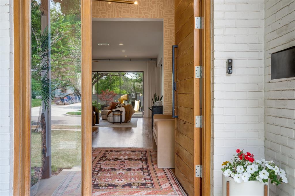 7149 Pasadena Avenue