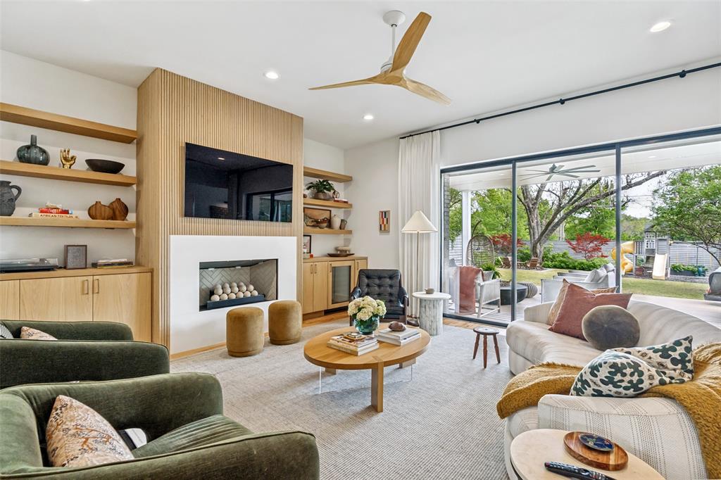 Lakeshore Hills Rev - Residential