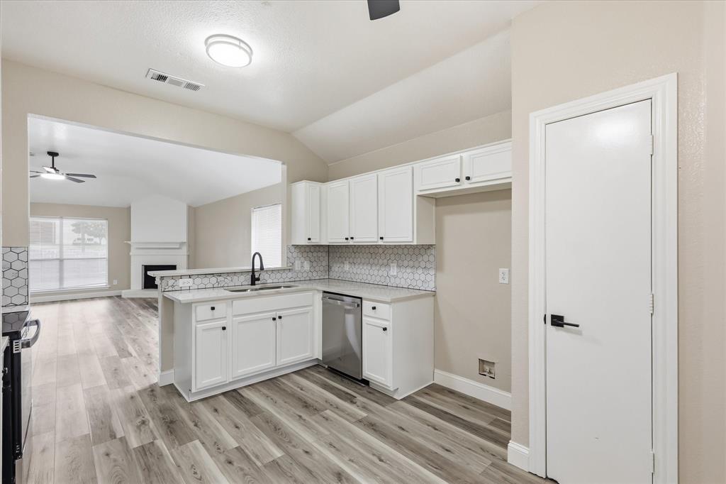 1220 Cedarcrest Drive