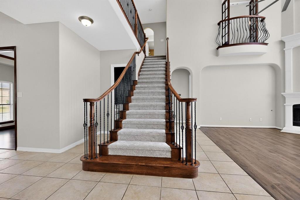 10309 Crowne Pointe Lane