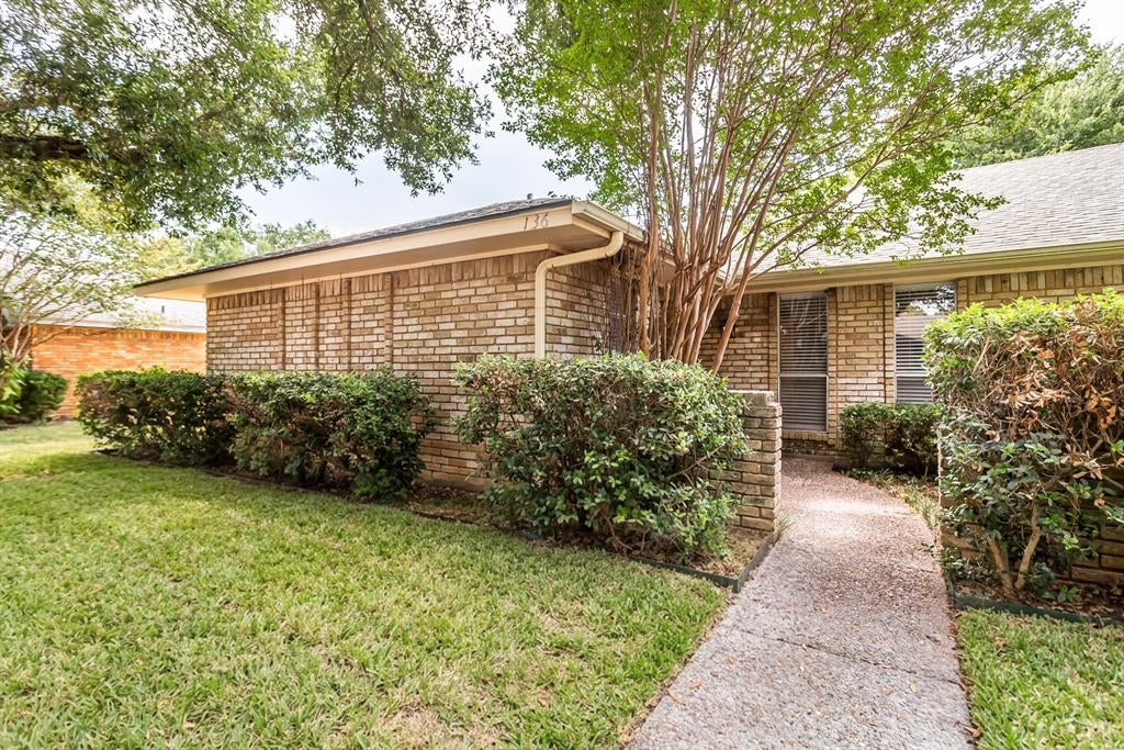 Photo of 136 Shady Brook Drive, DeSoto, TX 75115 (MLS # 21392800)