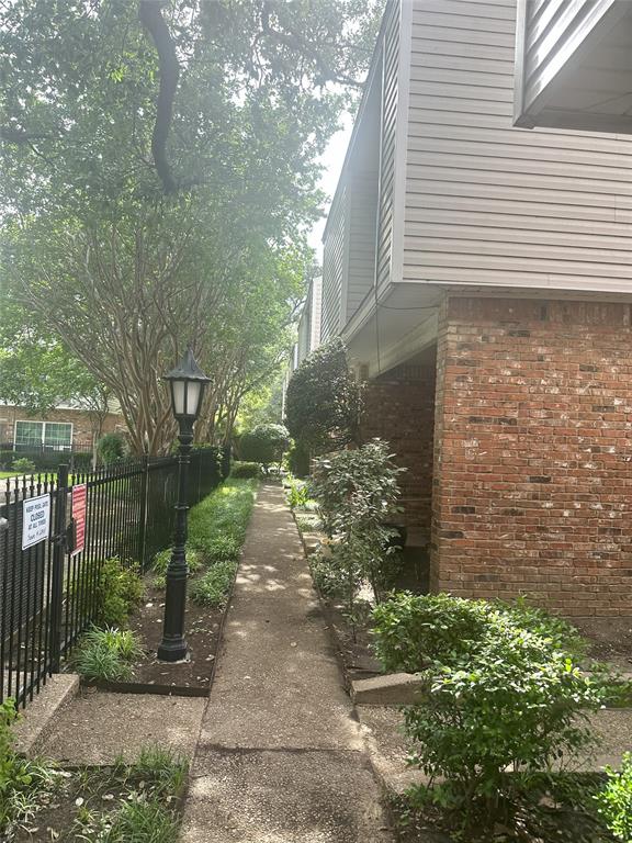 Richland Park Apt-Westchase Condo - Residential