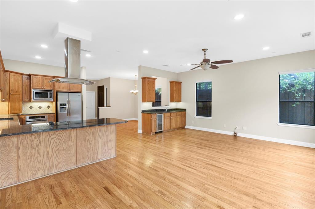 Dallas, Texas 75214, United States, 3 Bedrooms Bedrooms, ,3 BathroomsBathrooms,Residential,Active,170442