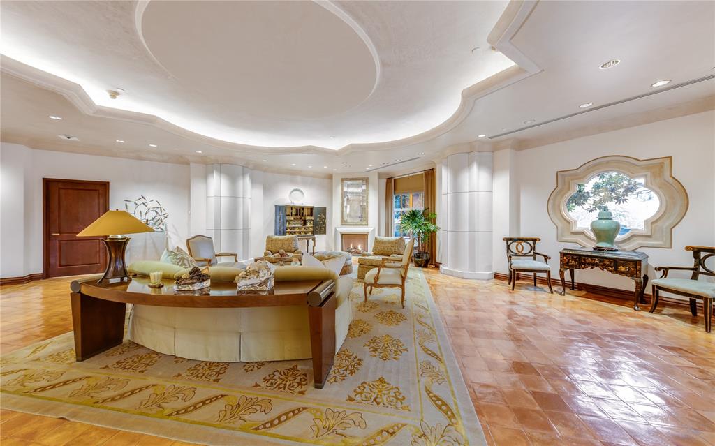 Mansion Residence - Residential