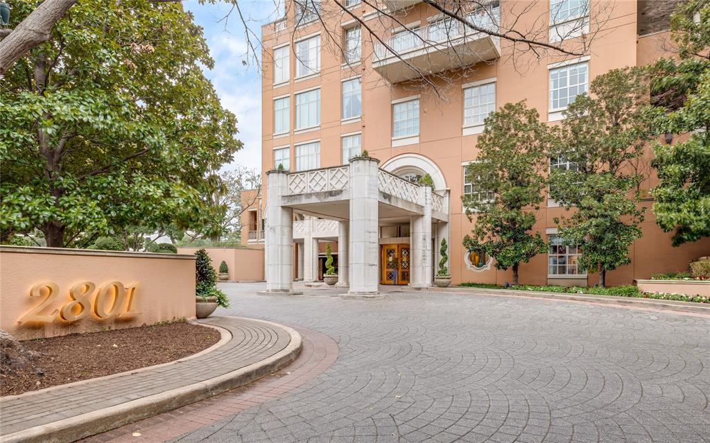 Mansion Residence - Residential