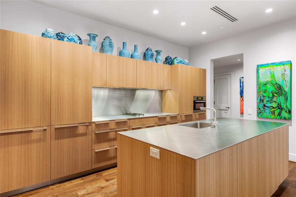 Mansion Residence - Residential