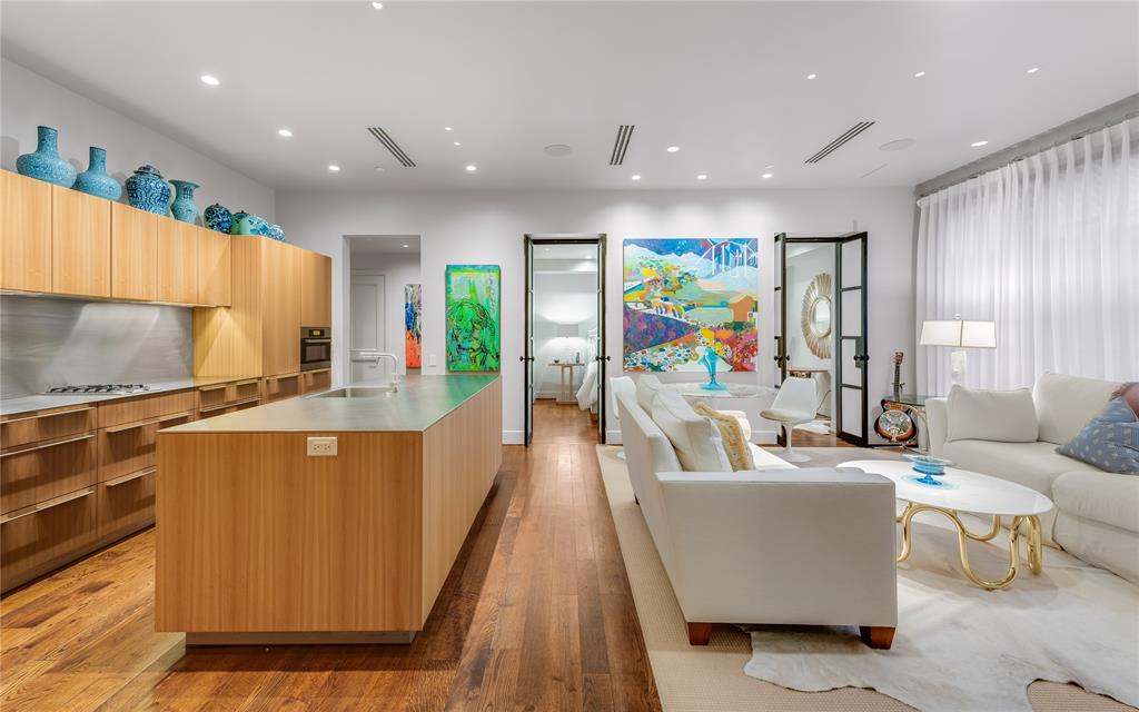 Mansion Residence - Residential