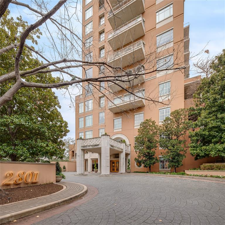 Mansion Residence - Residential