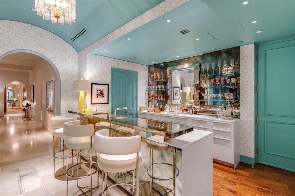 Mansion Residence - Residential