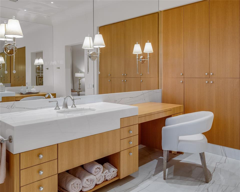 Mansion Residence - Residential