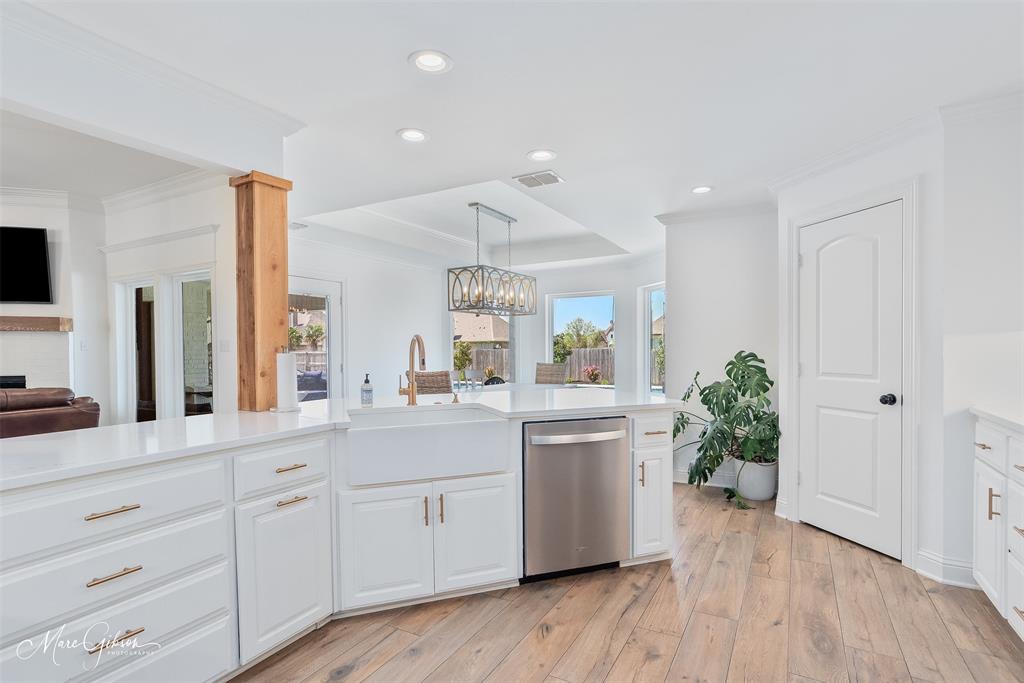 Benton, Louisiana 71006, United States, 4 Bedrooms Bedrooms, ,3 BathroomsBathrooms,Residential,Contingent,114871