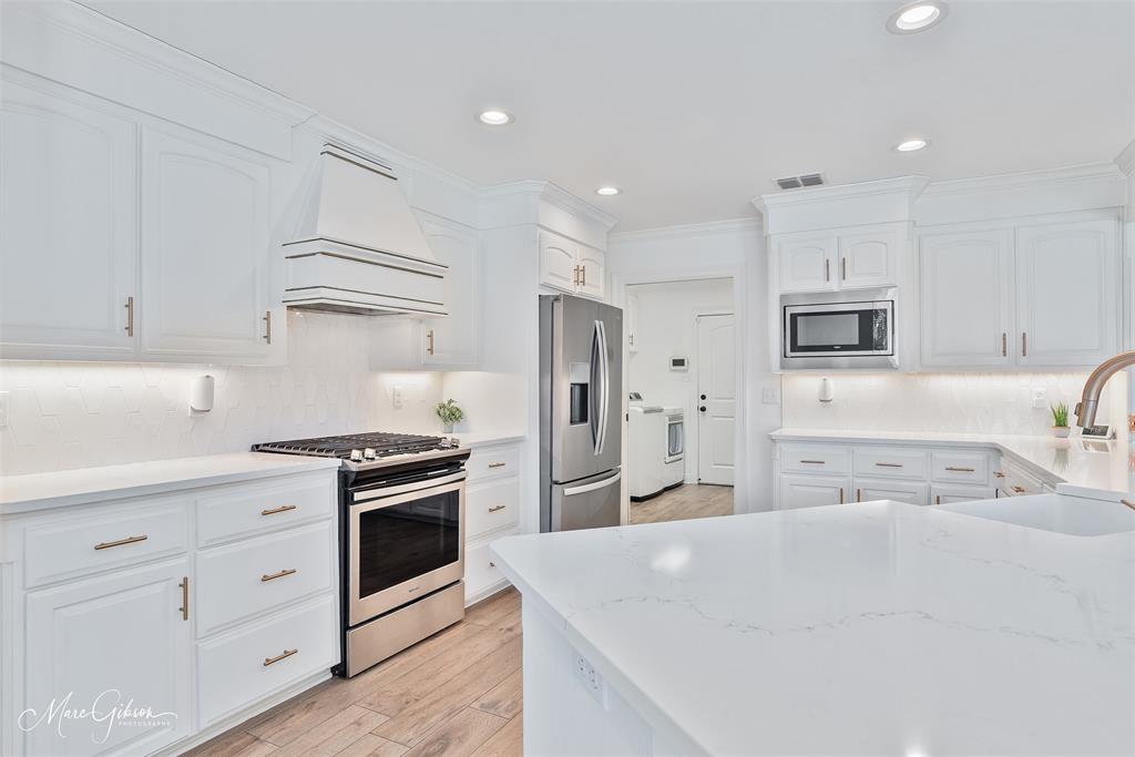 Benton, Louisiana 71006, United States, 4 Bedrooms Bedrooms, ,3 BathroomsBathrooms,Residential,Contingent,114871