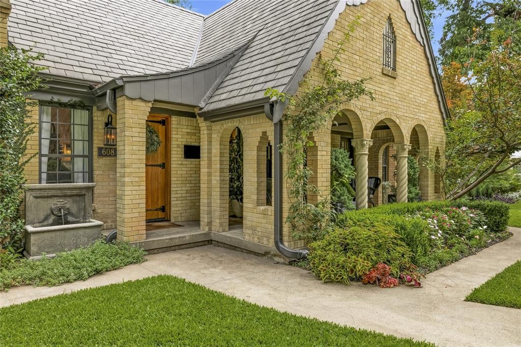 608 Monte Vista Drive