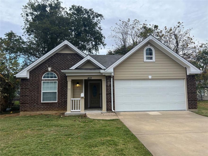 NOW AVAILABLE!!! Well kept 3 bedroom, 2 bath, 2 car garage home within walking distance from both Godwin and Trollinger Parks and the Whitesboro swimming pool. This house features a large fenced in backyard with access from an alley, new carpet and fresh paint on the interior. Tenant and-or Tenant's agent to verify any and all information provided by Landlord and-or Landlord's agent.