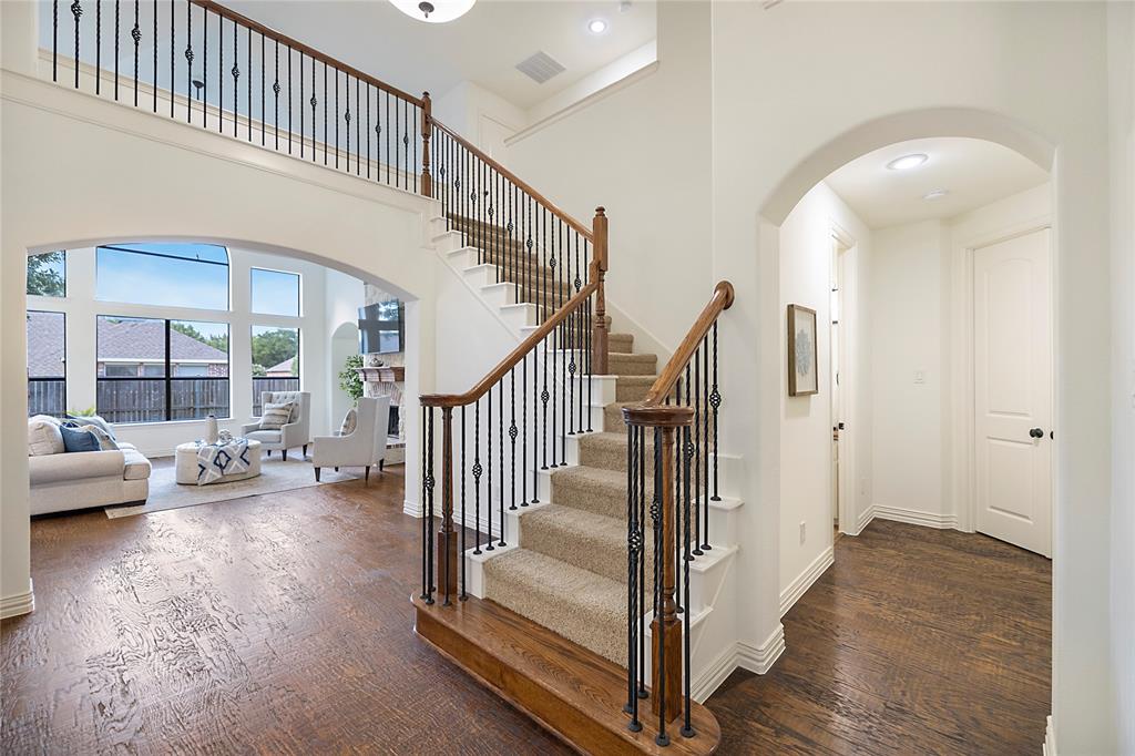 4504 Oxbow Drive