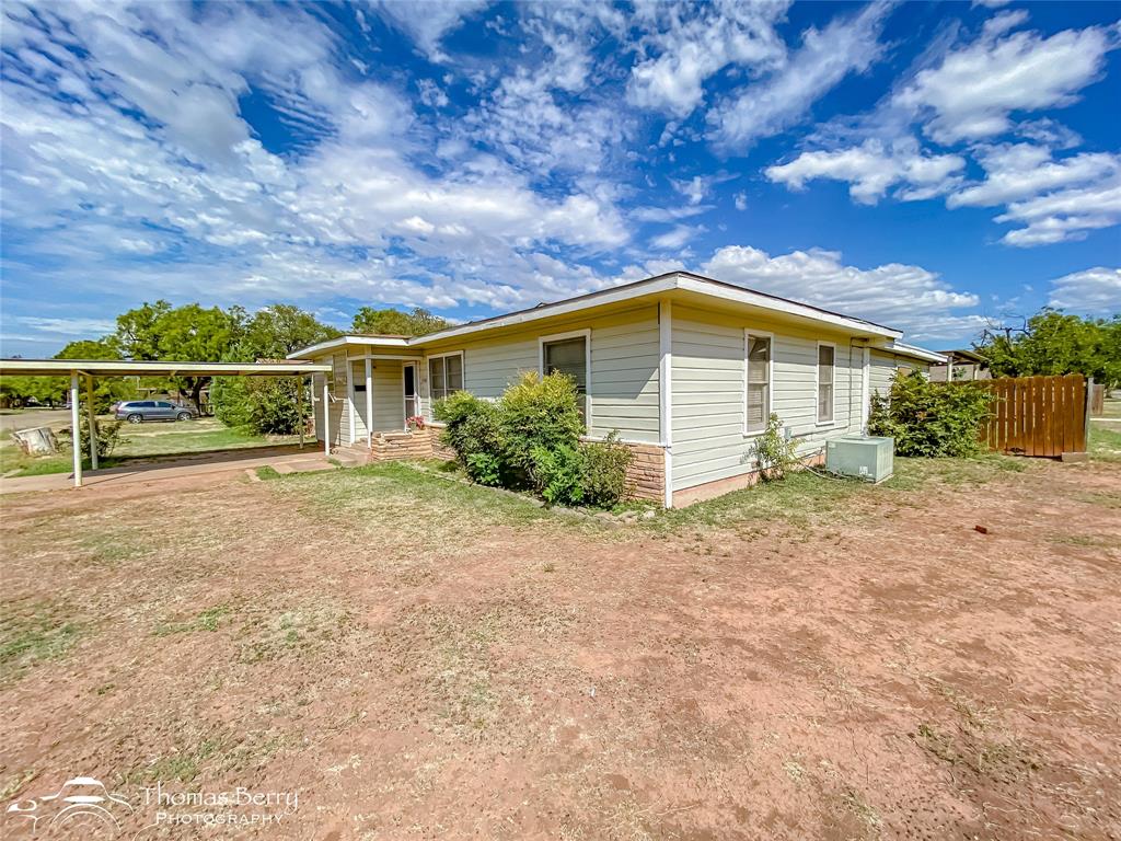 1501 Briarwood Street