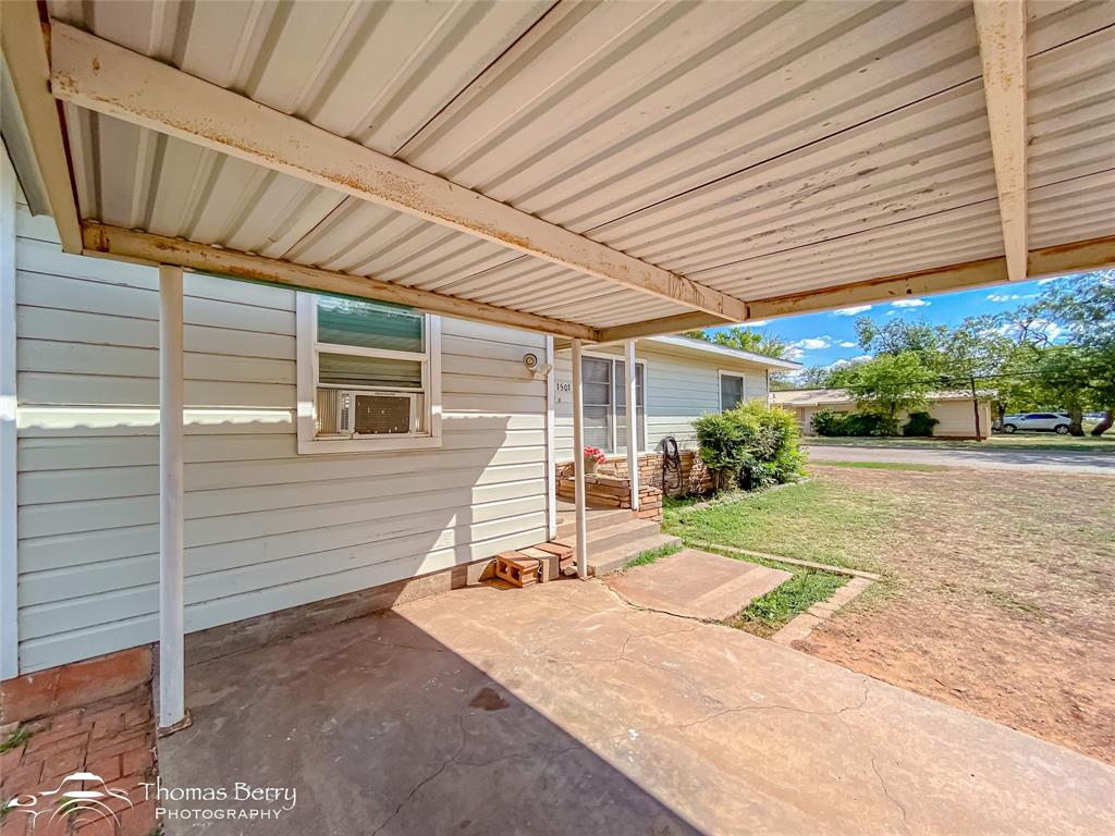 1501 Briarwood Street