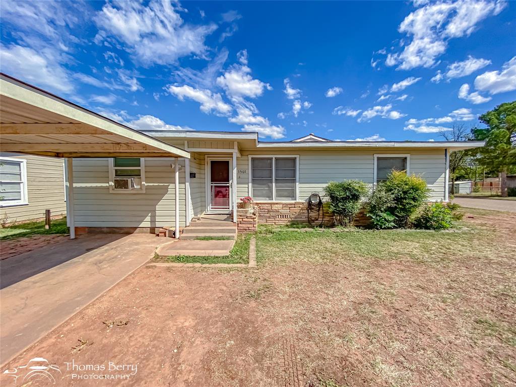 1501 Briarwood Street