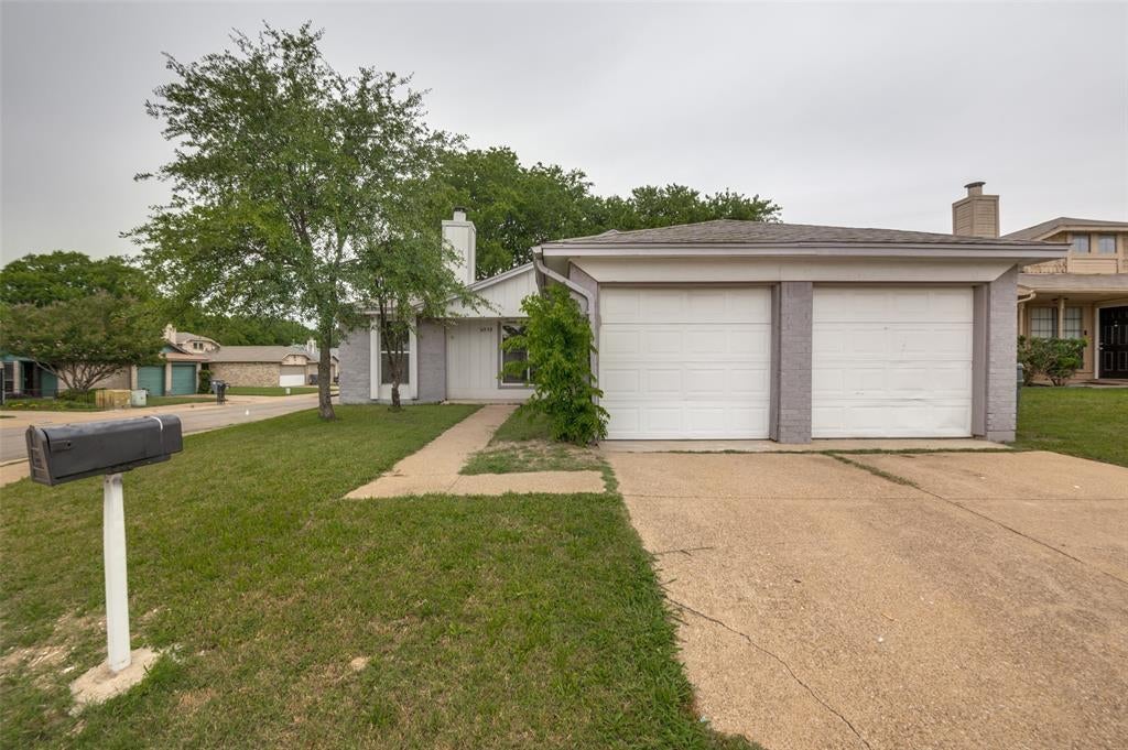 Photo of 6952 Sammy Circle, Dallas, TX 75237 (MLS # 21374943)
