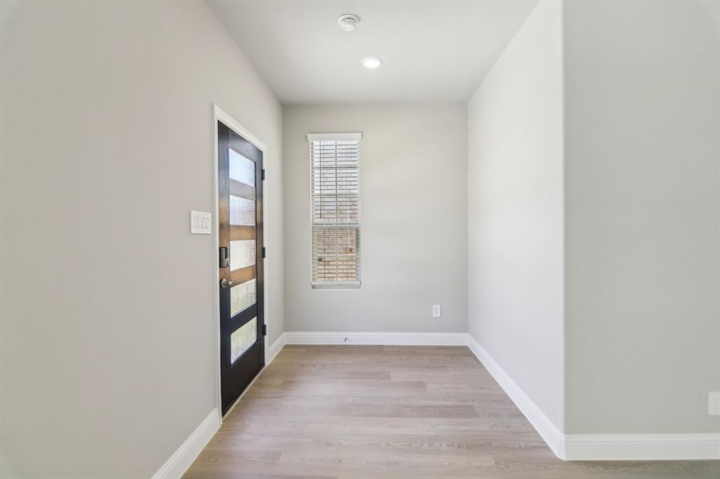 2724 Big Bend Mews