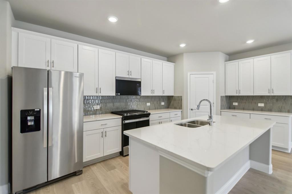 2724 Big Bend Mews