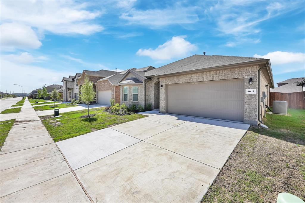 1012 Southwark Drive