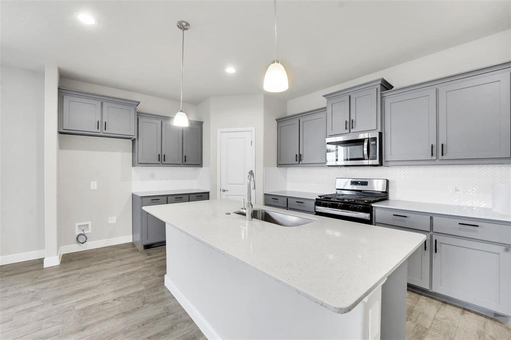 1012 Southwark Drive
