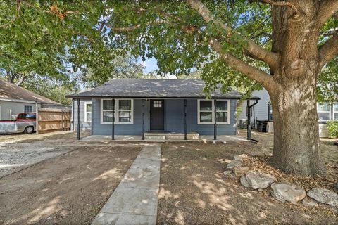 308 Poindexter Avenue Cleburne TX 76033