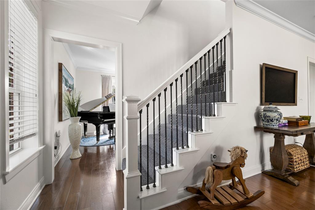 Holly Star - Residential