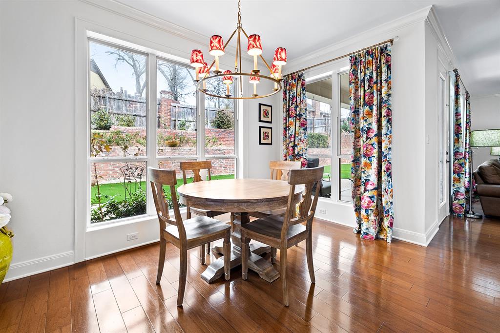 Holly Star - Residential