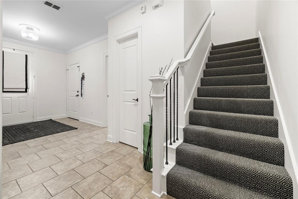 Holly Star - Residential