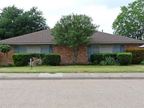 Photo of 4027 Ovid Avenue, Dallas, TX 75224 (MLS # 21173390)