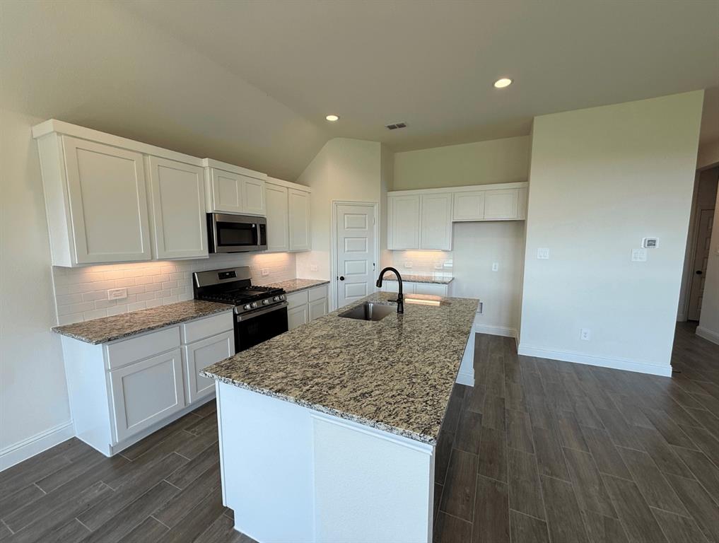 5005 Meadow Vista Lane