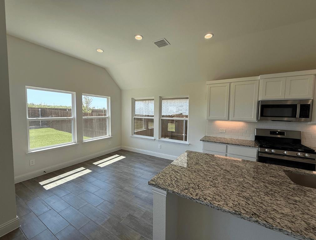 5005 Meadow Vista Lane