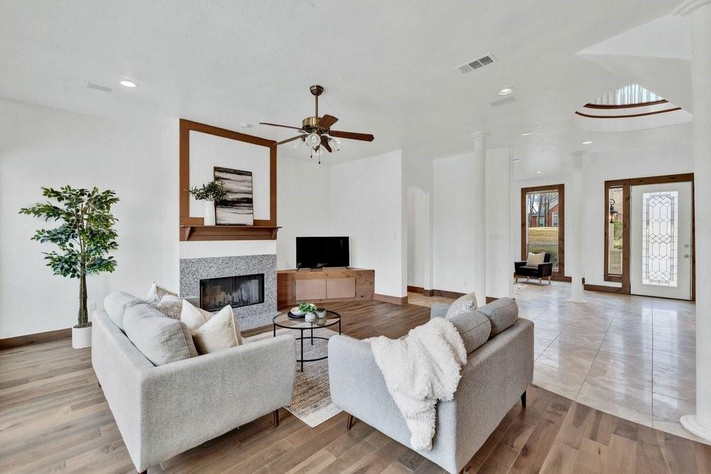 324 Rolling Oaks Ridge