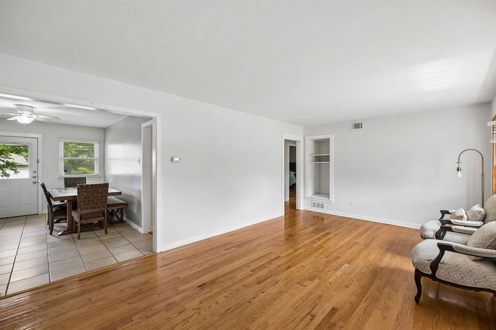 1216 Bluebird Lane