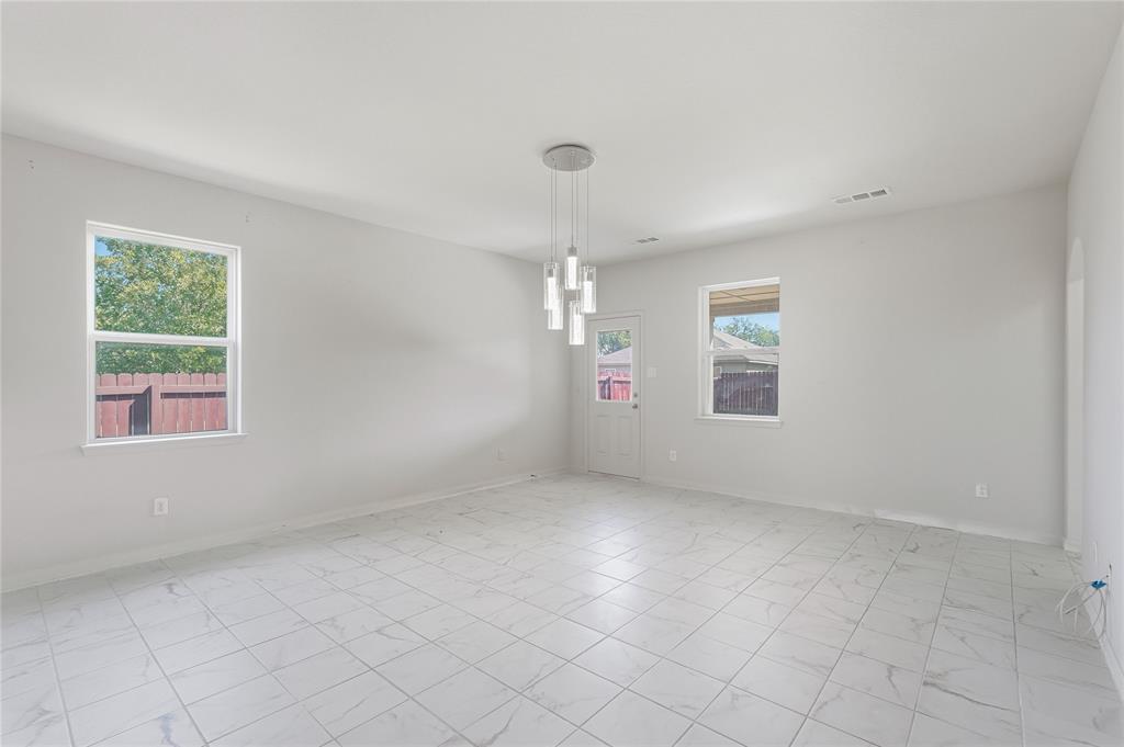 Hutchins, Texas 75141, United States, 3 Bedrooms Bedrooms, ,2 BathroomsBathrooms,Residential,Active,233127