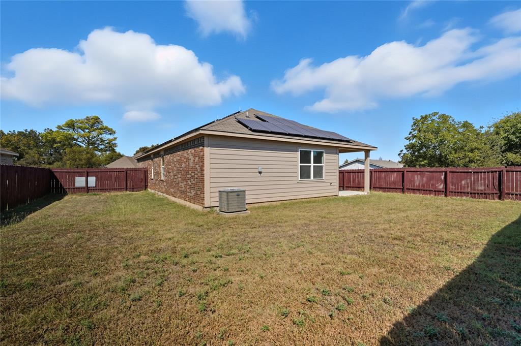 Hutchins, Texas 75141, United States, 3 Bedrooms Bedrooms, ,2 BathroomsBathrooms,Residential,Active,233127