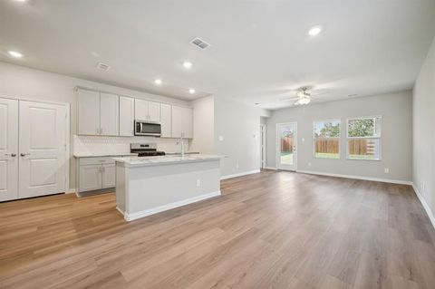 Photo of 3610 Bridgeport Drive, Farmersville, TX 75442 (MLS # 21245652)