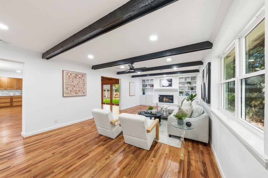 3905 Shady Valley Drive