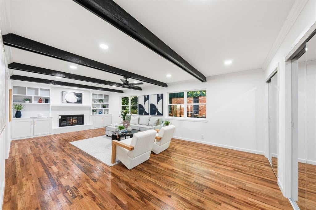 3905 Shady Valley Drive